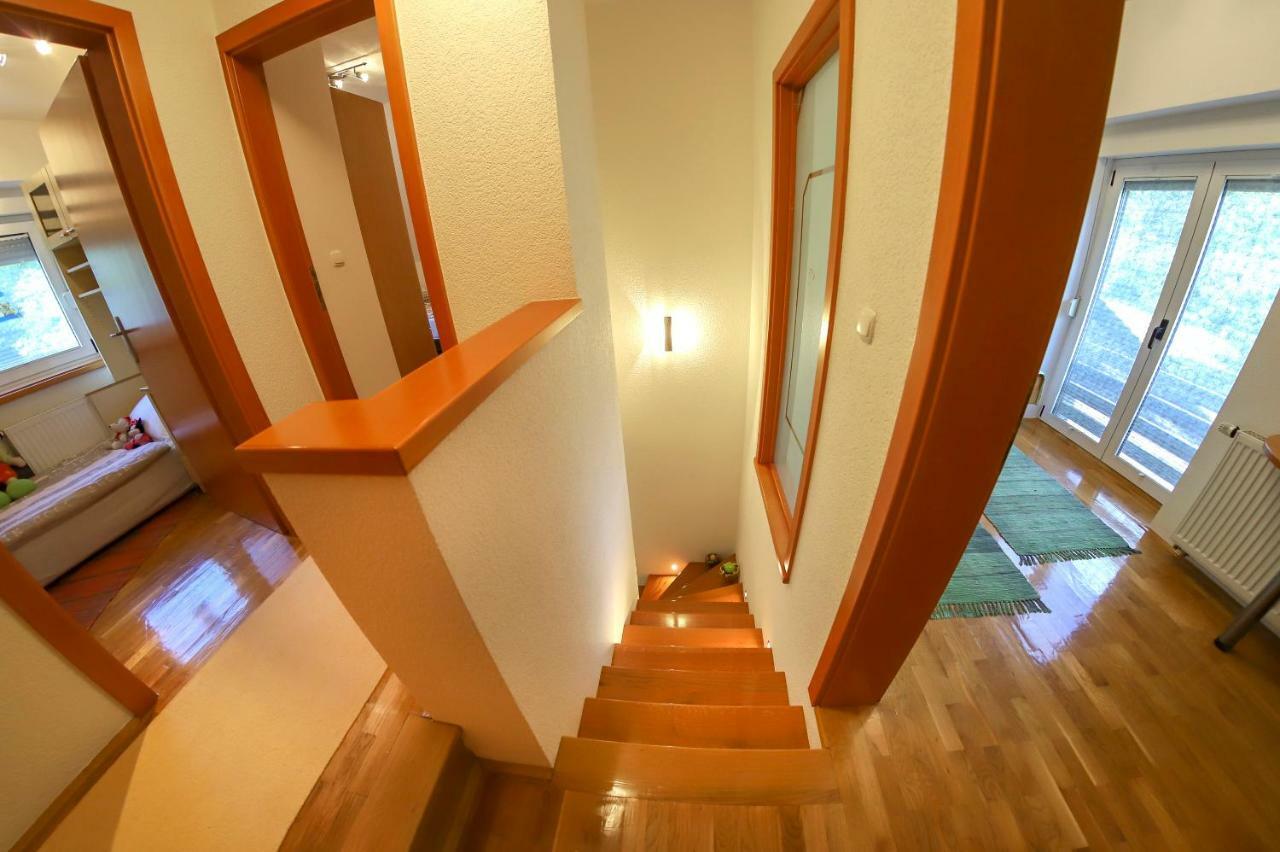 Holiday Home Villa Sara Bihać Exteriör bild