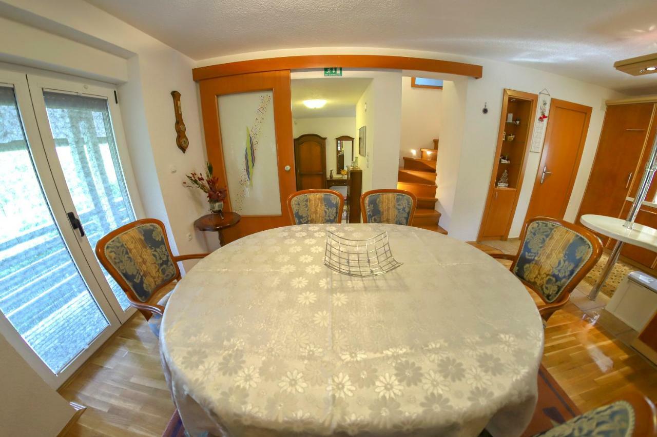 Holiday Home Villa Sara Bihać Exteriör bild