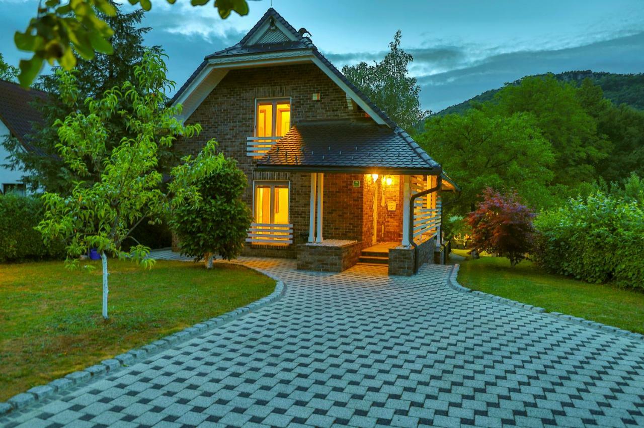 Holiday Home Villa Sara Bihać Exteriör bild