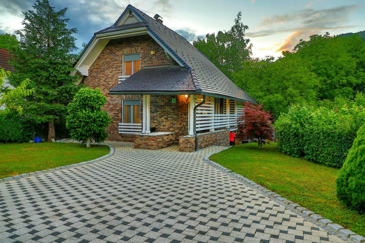 Holiday Home Villa Sara Bihać Exteriör bild