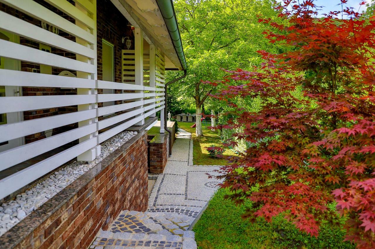 Holiday Home Villa Sara Bihać Exteriör bild