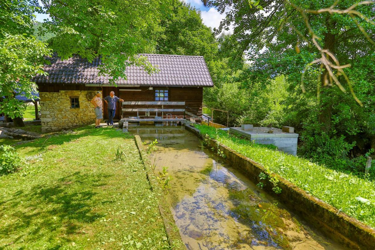 Holiday Home Villa Sara Bihać Exteriör bild